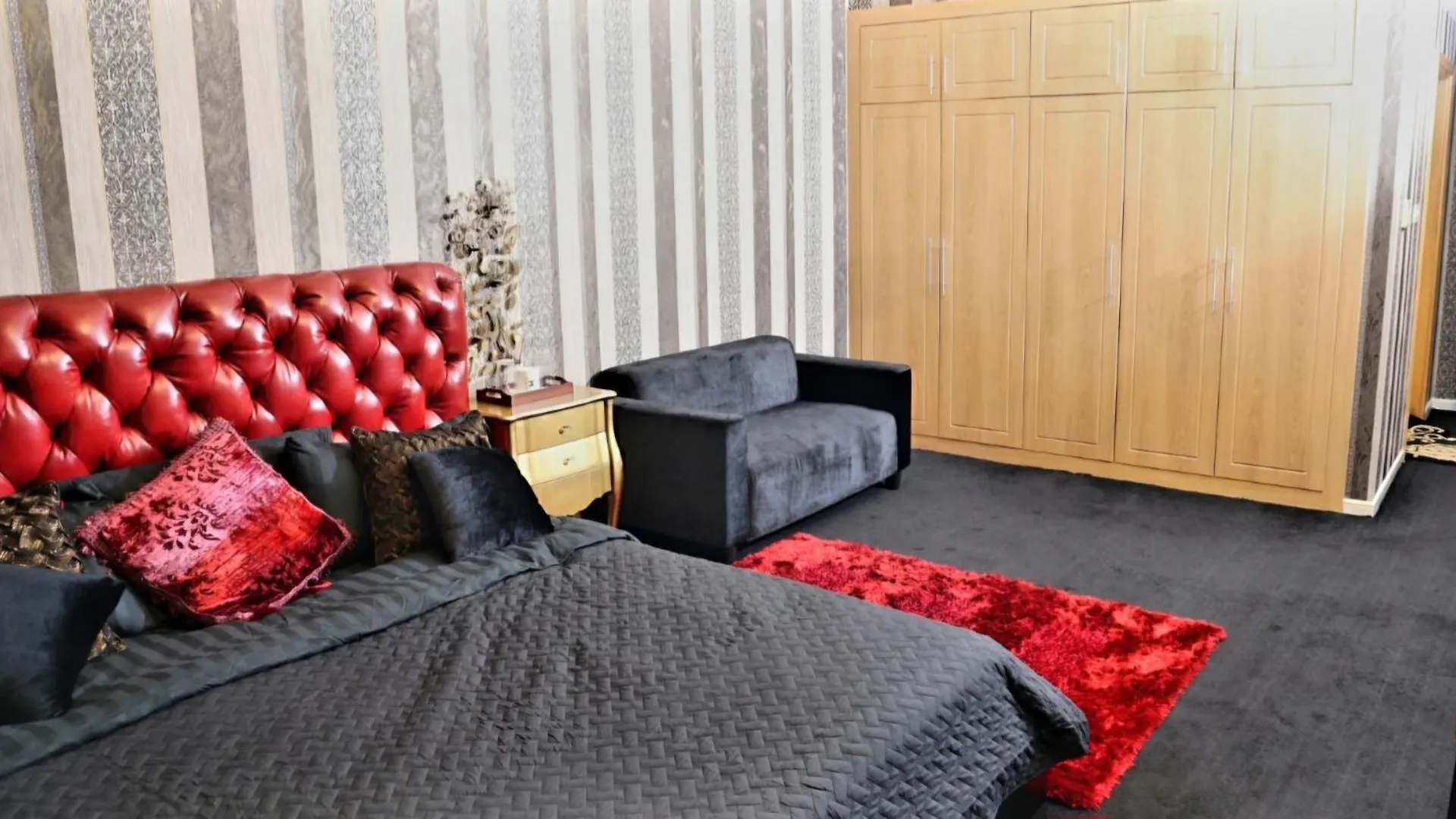 Royal Classic By Oima Leasing Property Dubai 0*,  United Arab Emirates